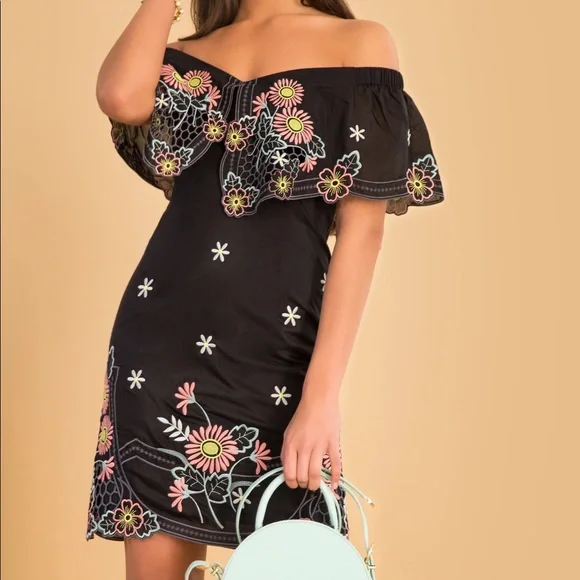 Alice McCall Honeycomb Daisy Dress, size 2, NWT - Picture 4 of 11